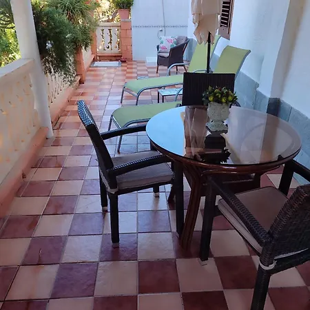 Casa Reyes Apta Reyes * Fátaga